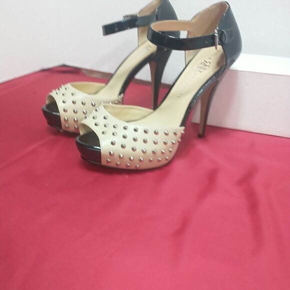 Rock & Republic Woman's SZ 9.5M Studded High Heels With Ankle Strap . - Picture 9 of 9
